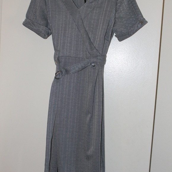 Must Go! ๐๐ฝ Black and White patterned dress ๐ - Picture 6 of 8